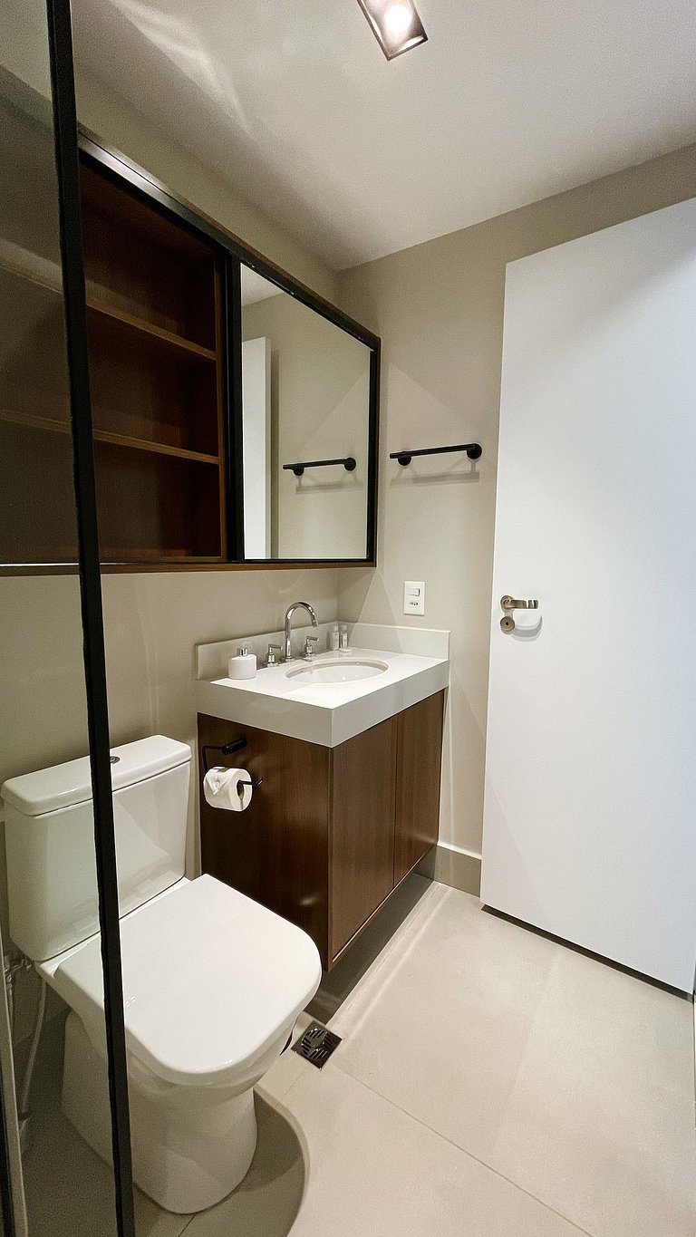 Air conditioning, pool, bed linens and towels