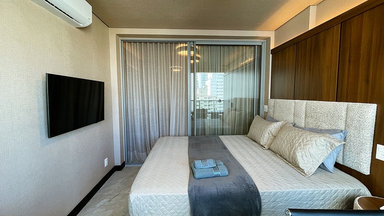 Ar condicionado, piscina, roupas de cama e muito mais