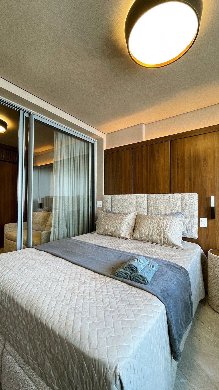 Air conditioning, pool, bed linens and towels