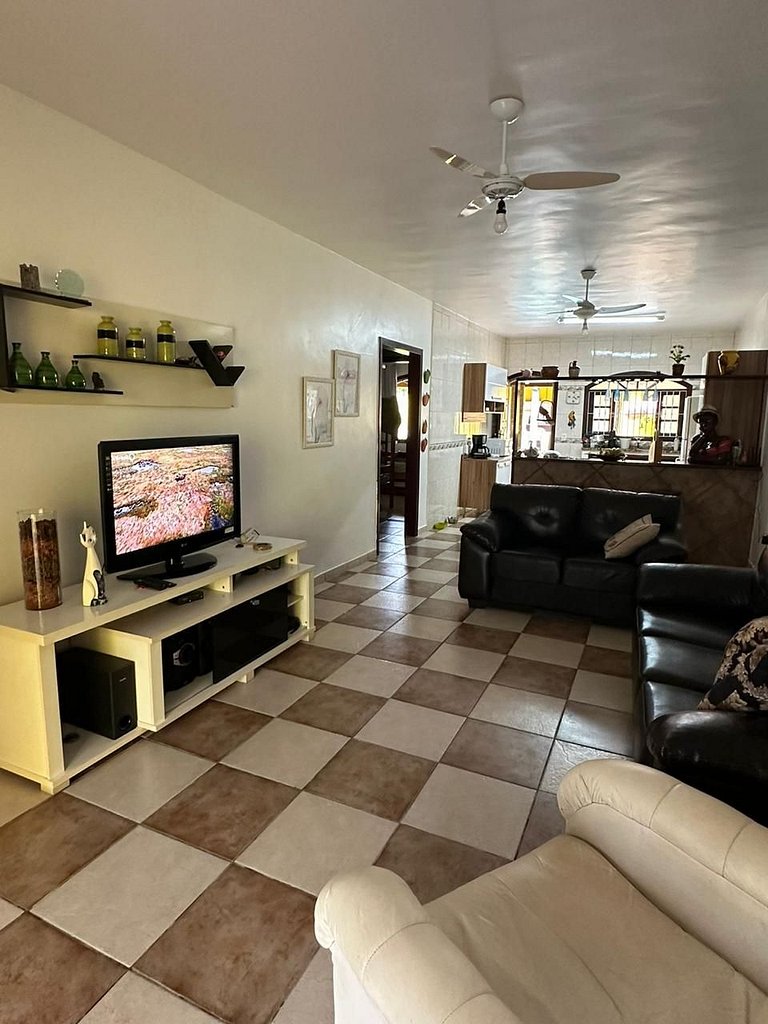 Casa com piscina e churrasqueira na Praia Seca Araruama