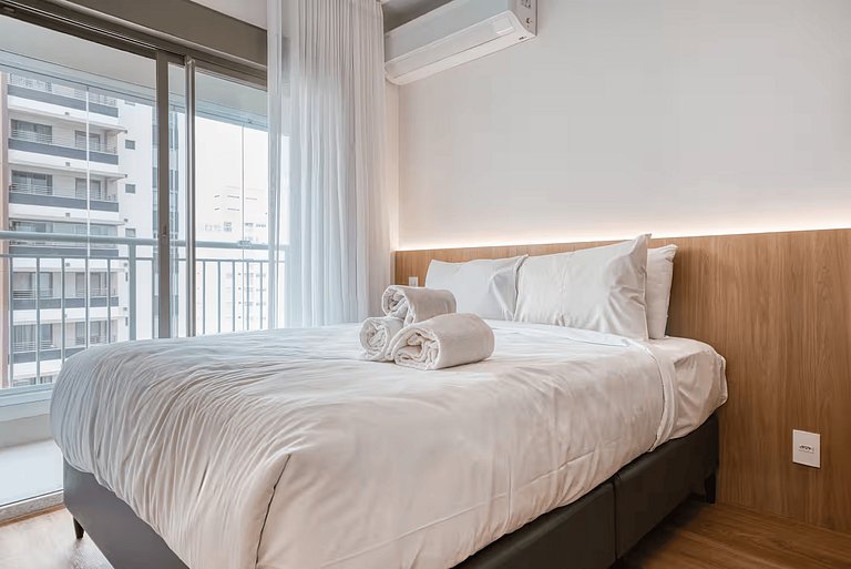 Ar condicionado, piscina, roupas de cama e muito mais SP