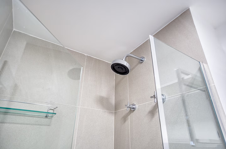 Ar condicionado, piscina, roupas de cama e muito mais SP