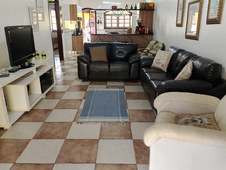 Casa com piscina e churrasqueira na Praia Seca Araruama