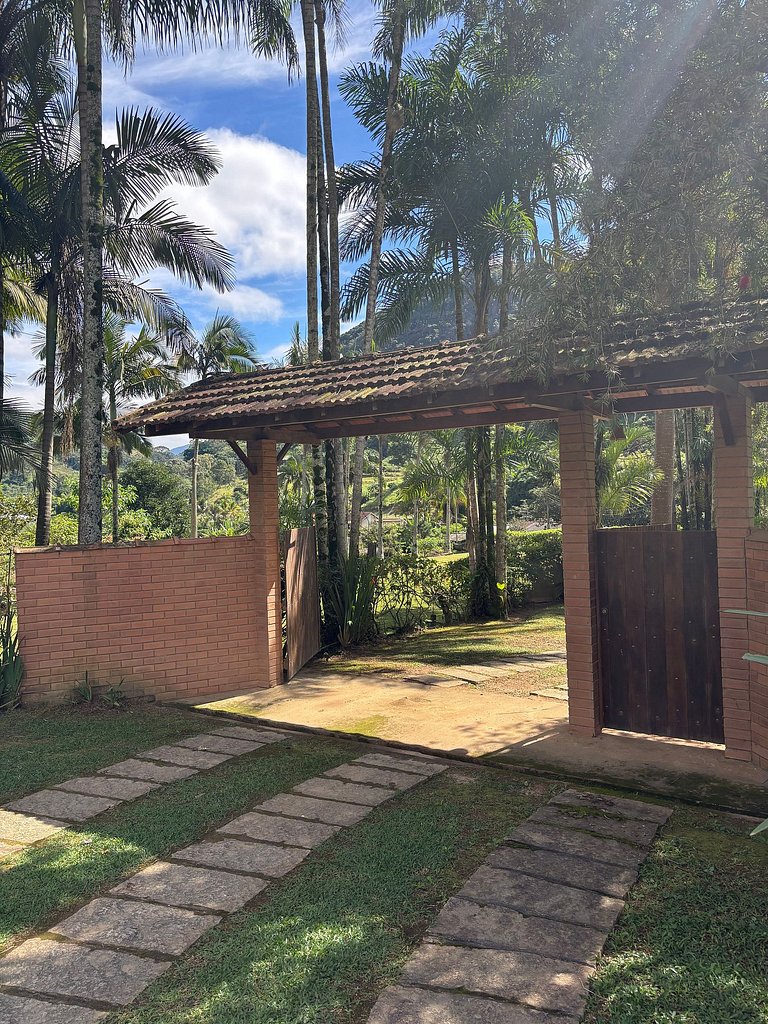 Cozy Farmhouse with Pool in Bom Jardim