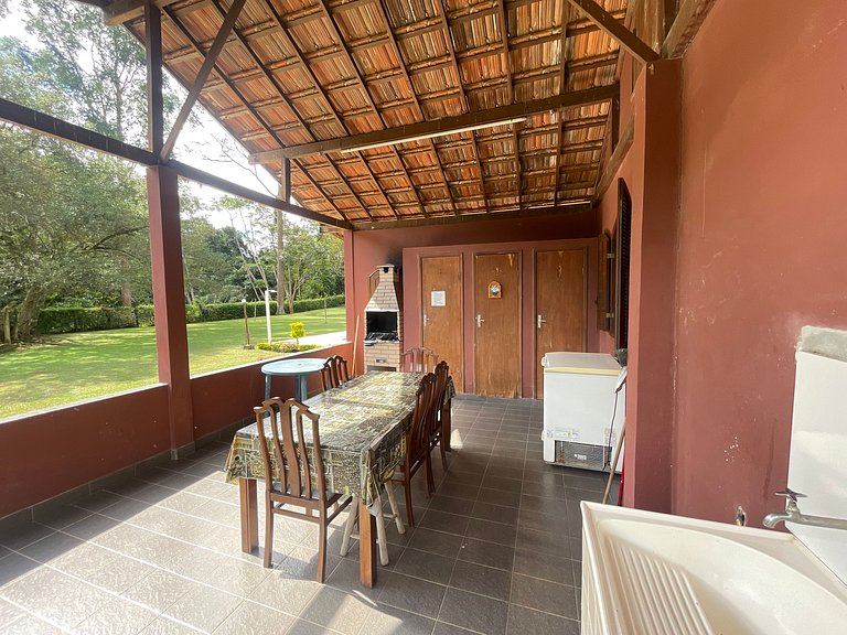 Cozy Farmhouse with Pool in Bom Jardim