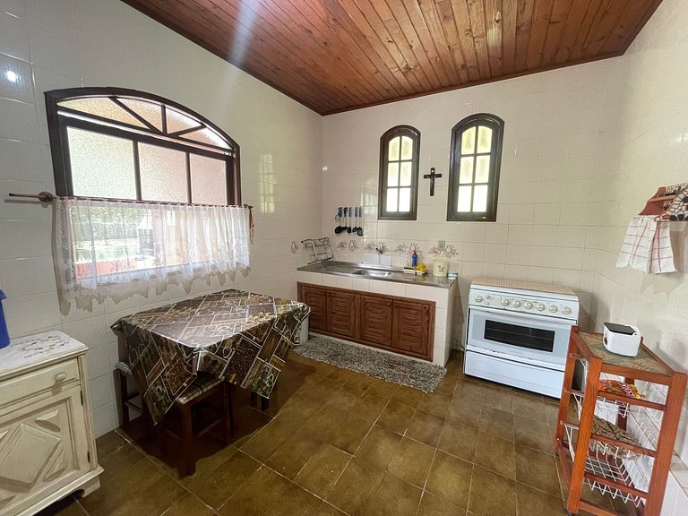 Cozy Farmhouse with Pool in Bom Jardim