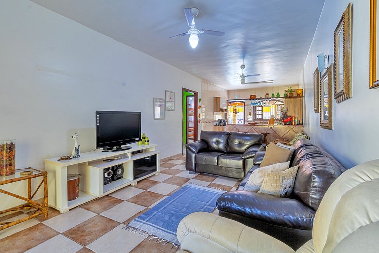 Casa com piscina e churrasqueira na Praia Seca Araruama