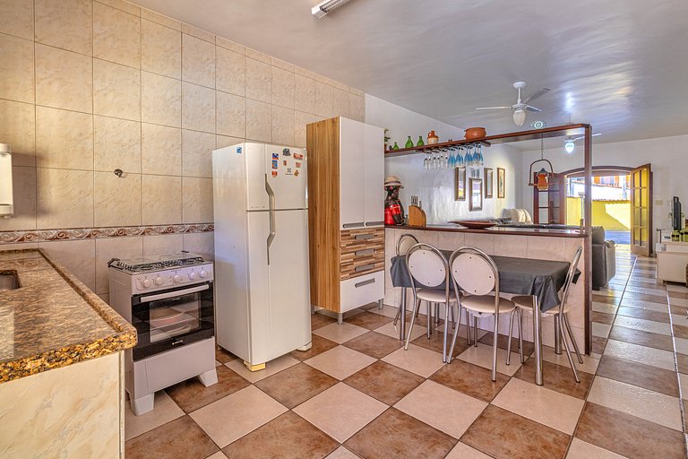 Casa com piscina e churrasqueira na Praia Seca Araruama