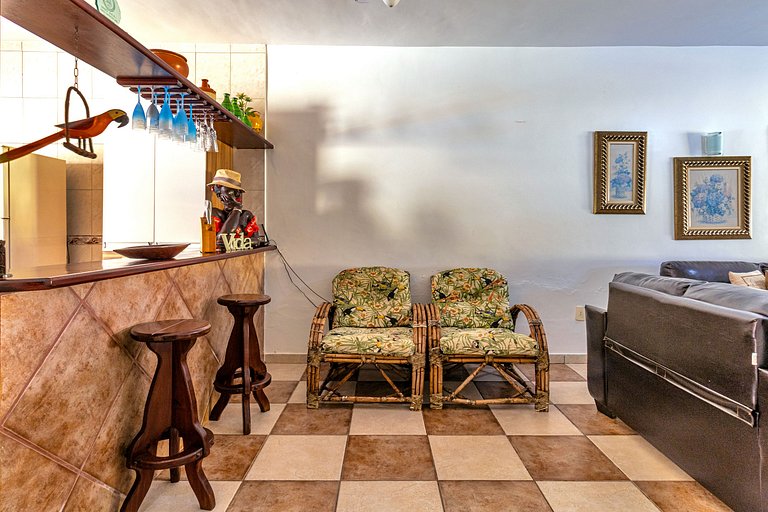 Casa com piscina e churrasqueira na Praia Seca Araruama