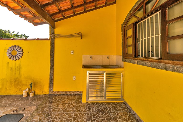 Casa com piscina e churrasqueira na Praia Seca Araruama