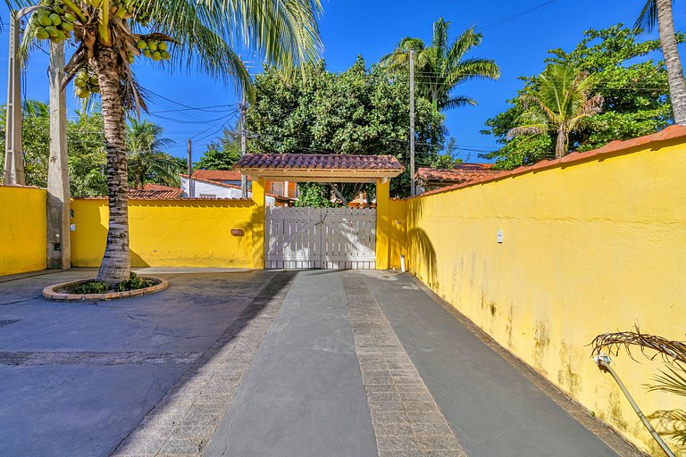 Casa com piscina e churrasqueira na Praia Seca Araruama
