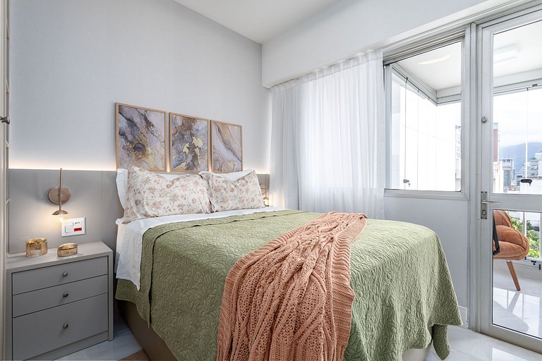 3-Bedroom Apartment 400m from Ipanema Beach