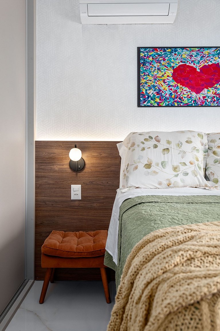 3-Bedroom Apartment 400m from Ipanema Beach
