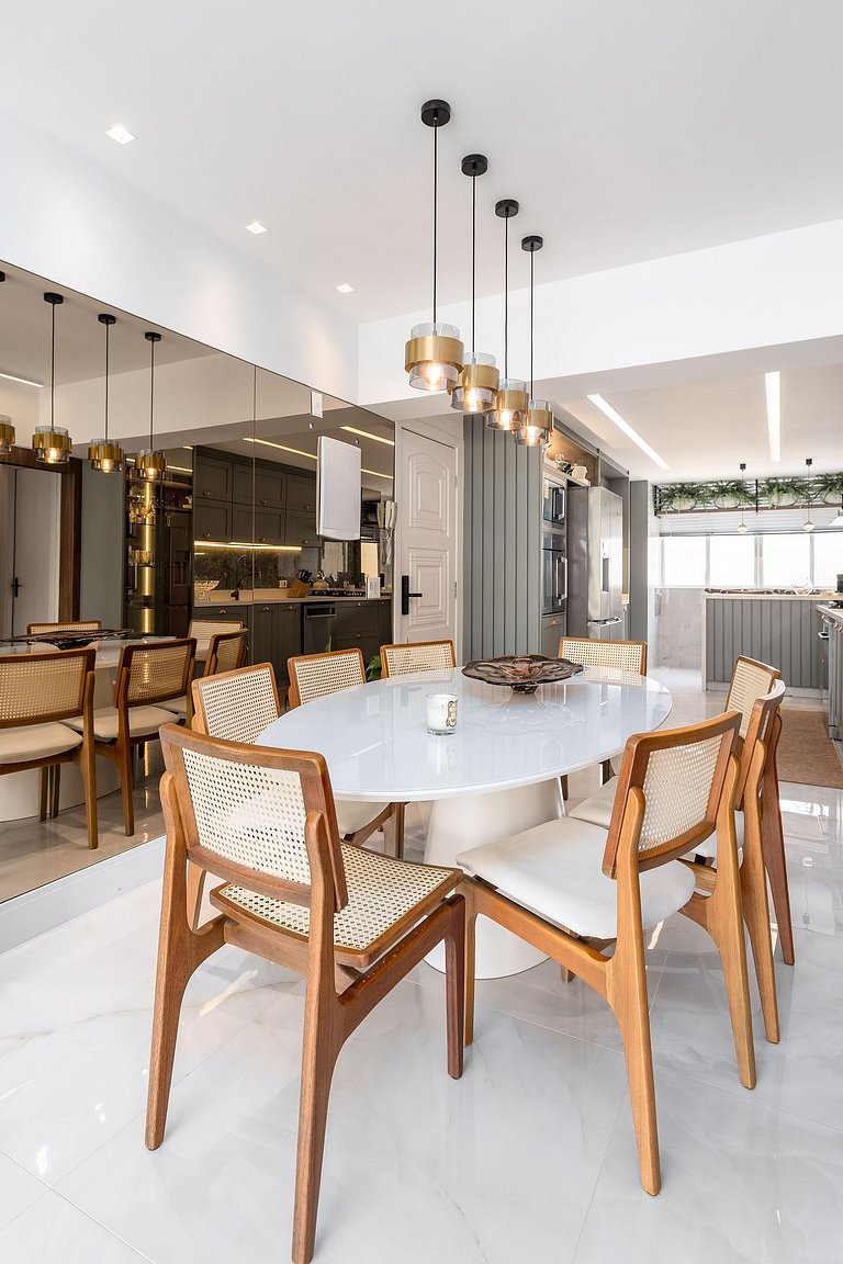 3-Bedroom Apartment 400m from Ipanema Beach