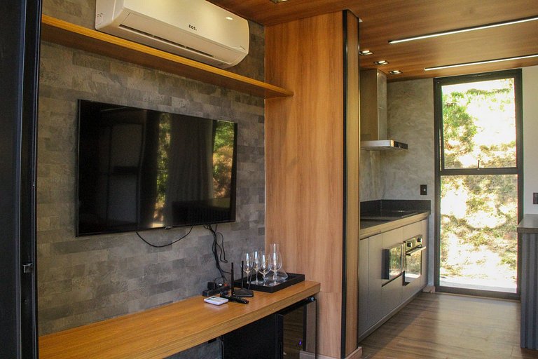 Romantic Chalet with Reservoir View in Igaratá