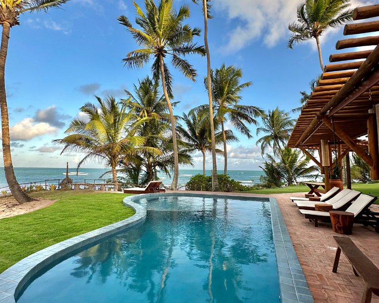 Vila Xié: Exclusive Beachfront Comfort in the Ecological Res