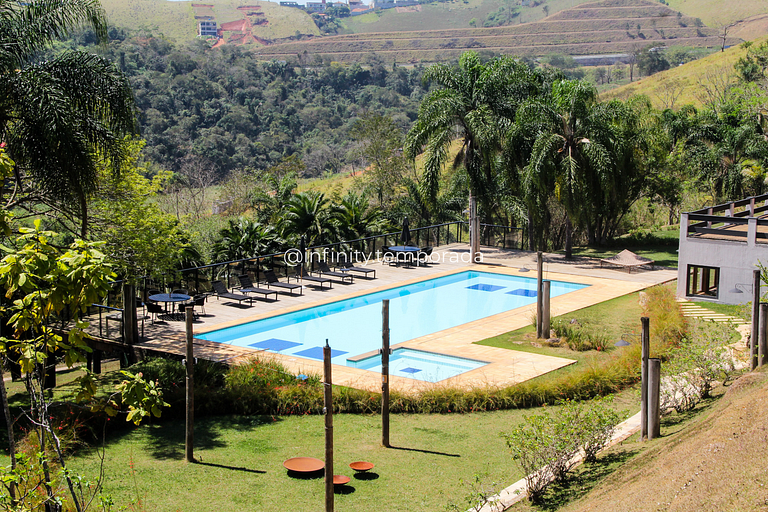 Igaratá: refúgio em meio a natureza com piscina e cabanas