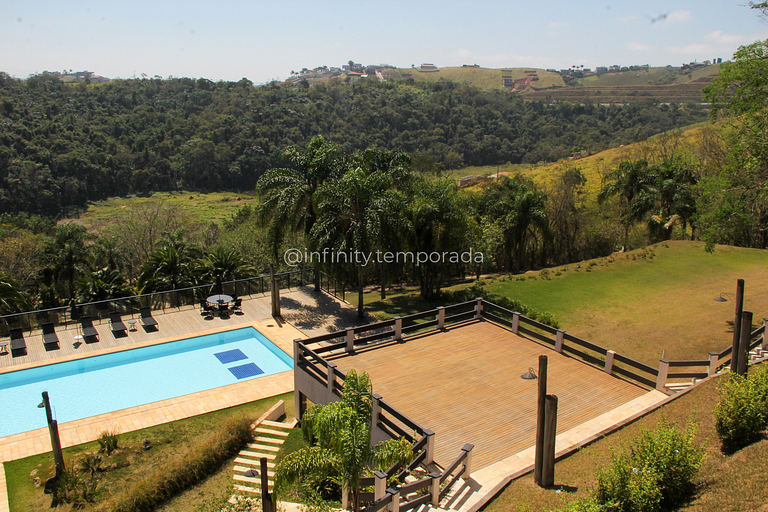 Igaratá: refúgio em meio a natureza com piscina e cabanas