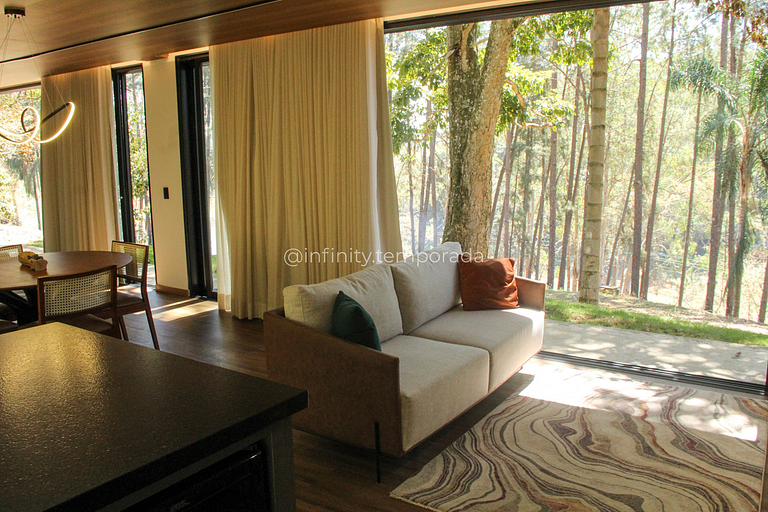 Exclusive Retreat on the Igaratá Reservoir