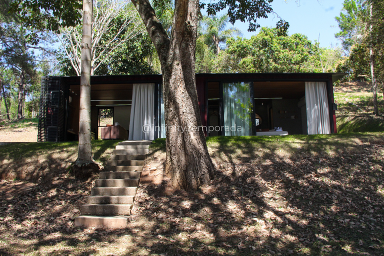 Igaratá: refúgio em meio a natureza com piscina e cabanas