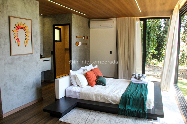 Exclusive Retreat on the Igaratá Reservoir