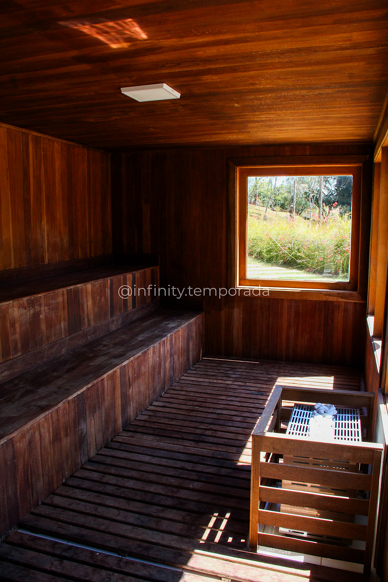 Igaratá: refúgio em meio a natureza com piscina e cabanas