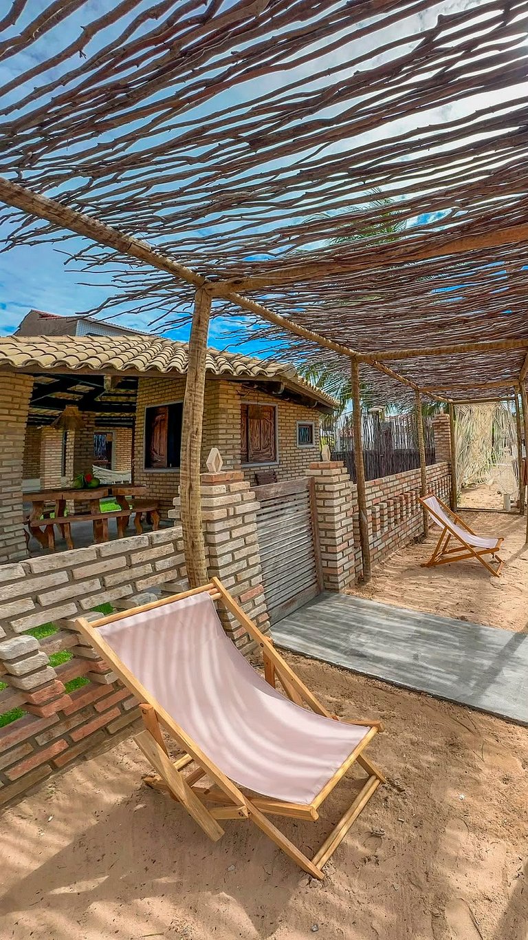 Casa pé-na-areia c/ piscina e churrasqueira em Japaratinga