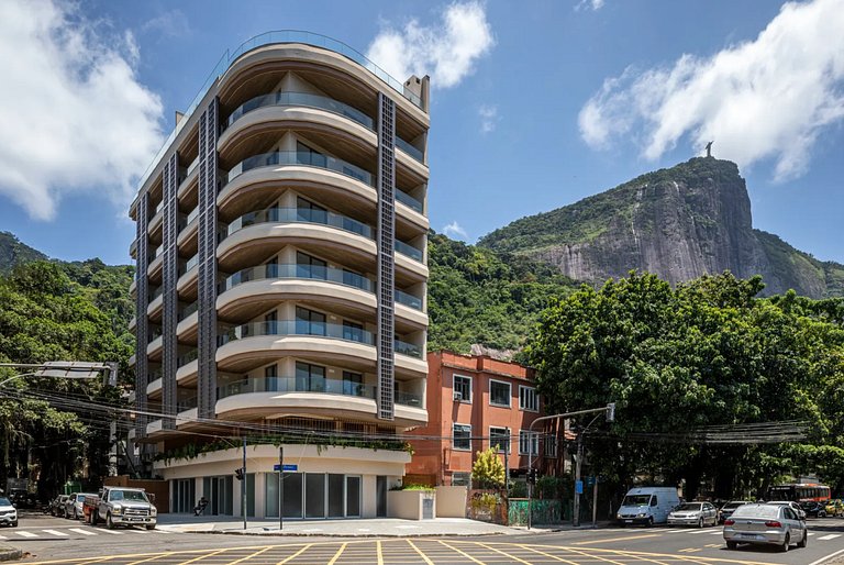 Jardim Botânico Apt – Up to 3 Guests