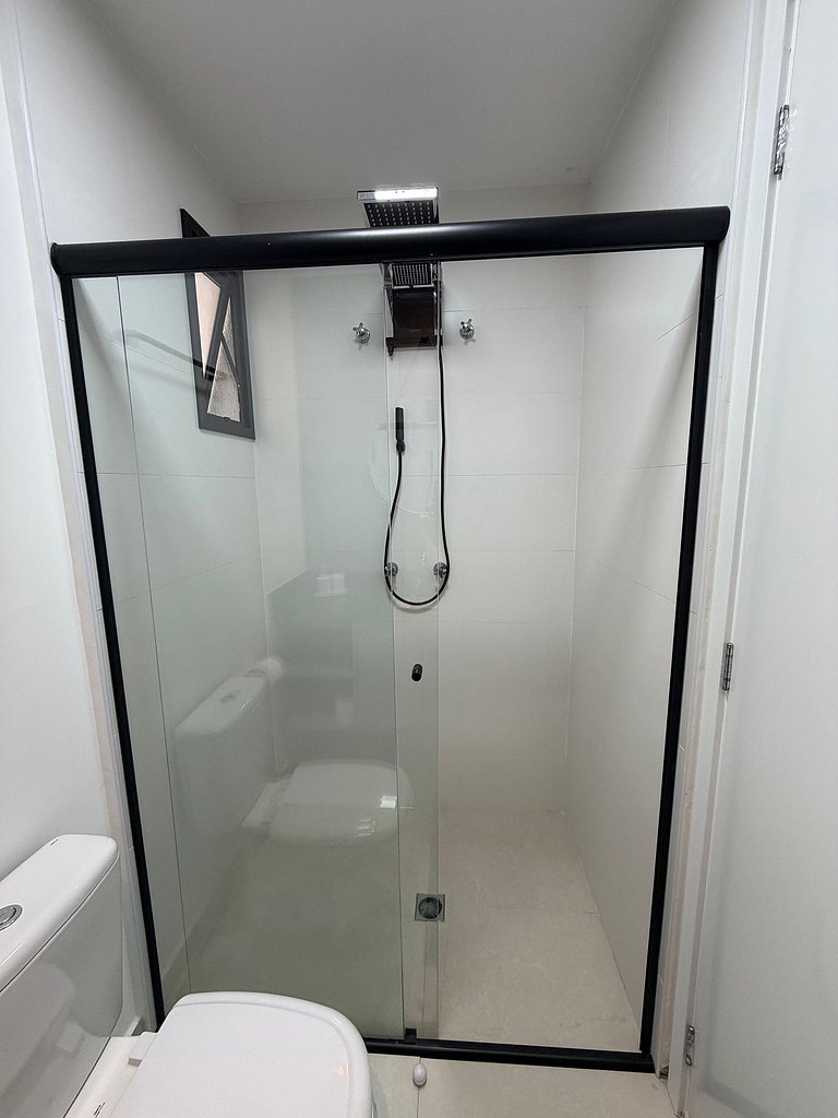 Fully equipped apt: A/C, pool & gym in Downtown