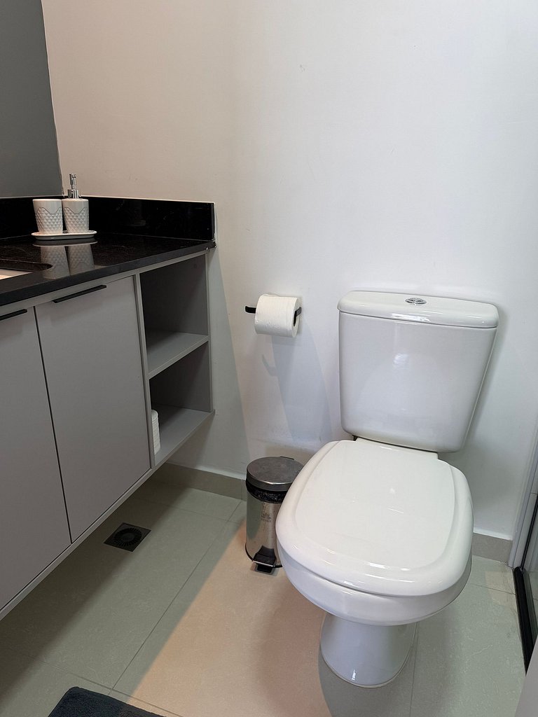 Fully equipped apt: A/C, pool & gym in Downtown