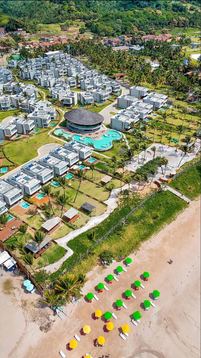 Casa de luxo no condomínio pé na areia na Praia Marceneiro