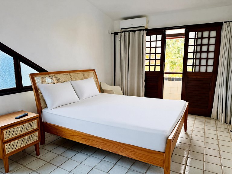 Private Pool & BBQ in Beachfront Condominium : Carneiros