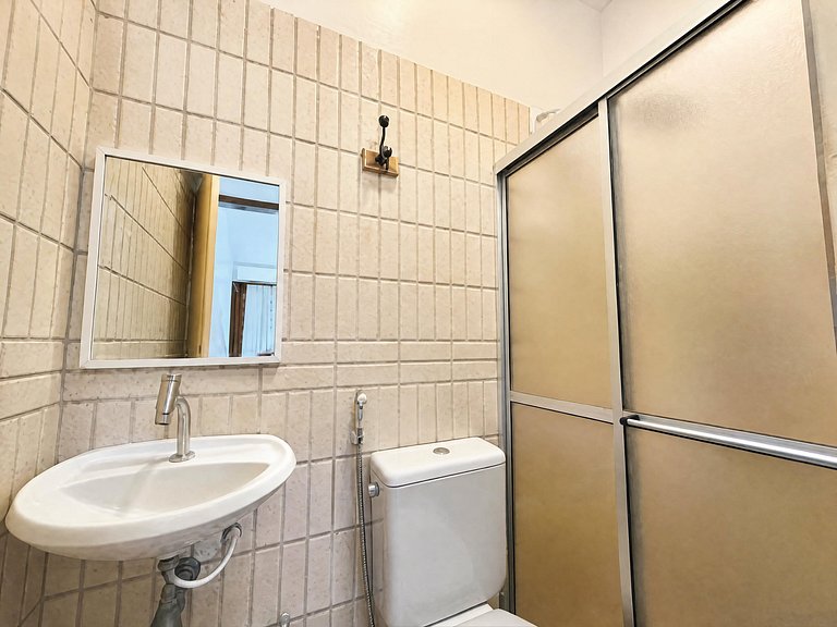 Piscina e churrasqueira em condomínio beira-mar Carneiros