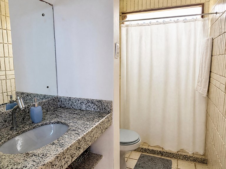 Private Pool & BBQ in Beachfront Condominium : Carneiros