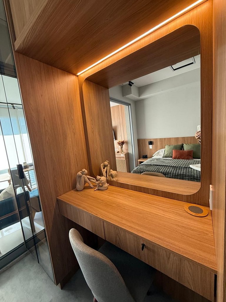 AC, pool, WIFI, bed linens and gym